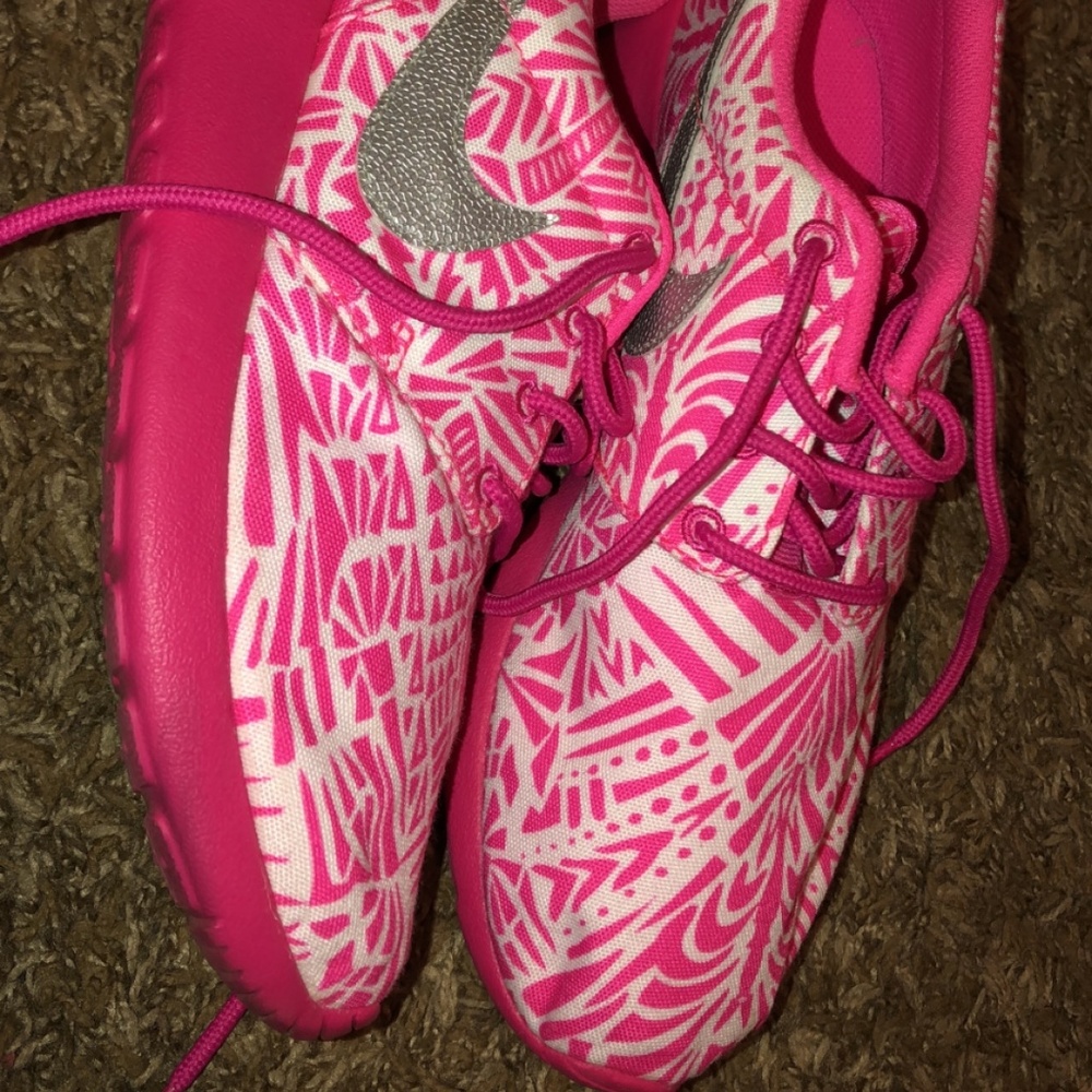 Pink Nike Roshe Runs